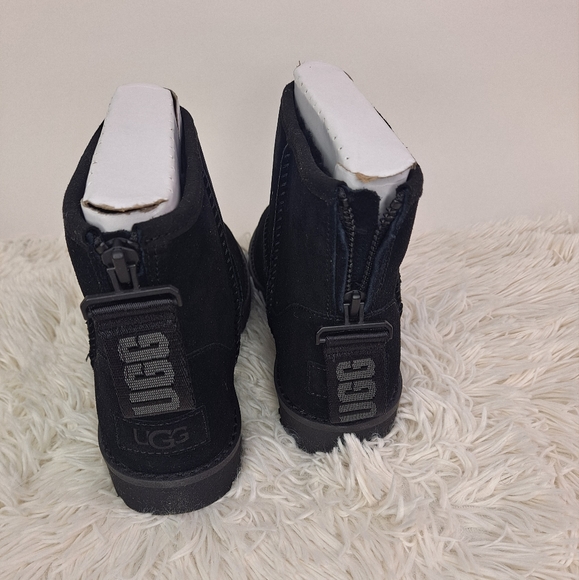 UGGS Women's Classic Logo Zip Mini Boots - Picture 2 of 5